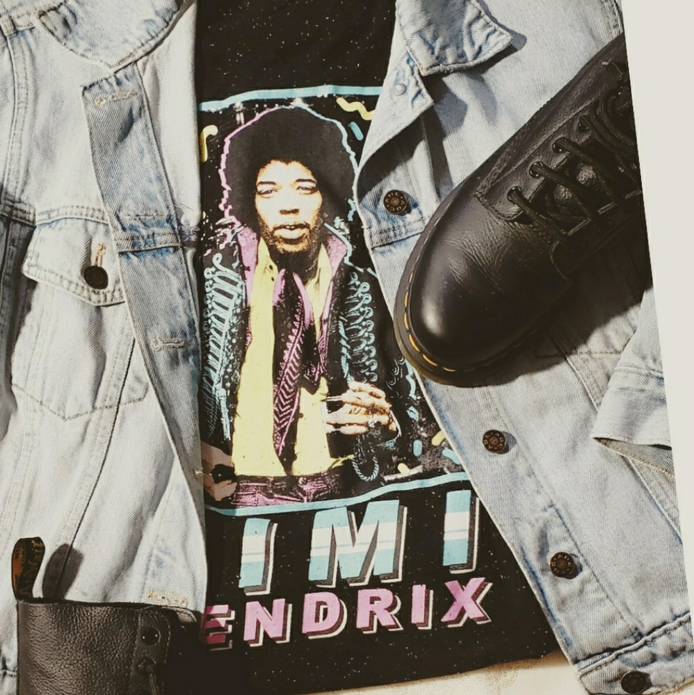 Graphic tee jimmy hendrix😁